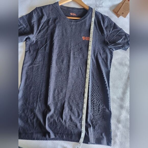 Fjallraven Grey Short Sleeve Tee New Without Tags - Picture 5 of 7